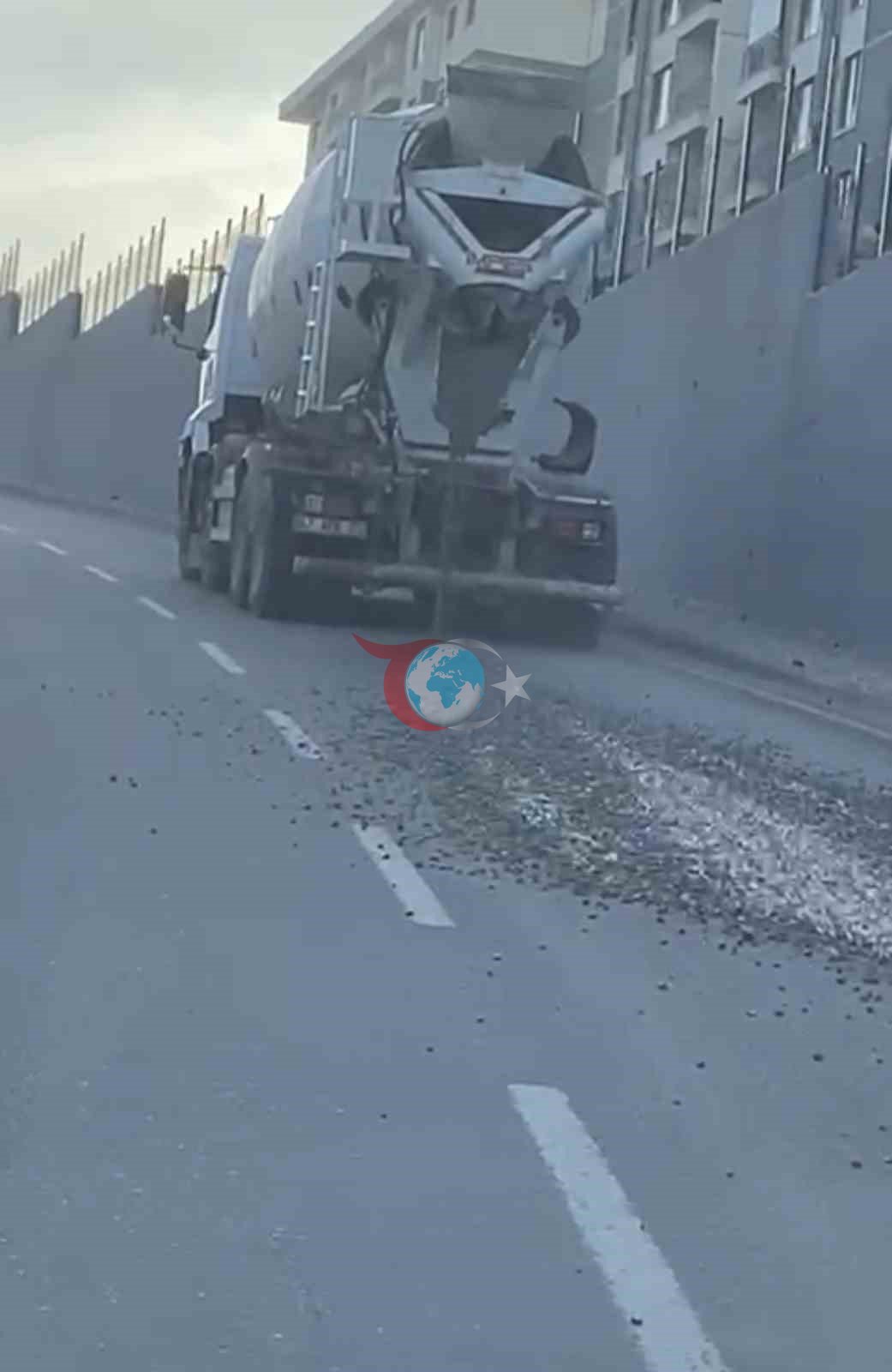 Yola beton döken sürücüye 3 bin TL ceza