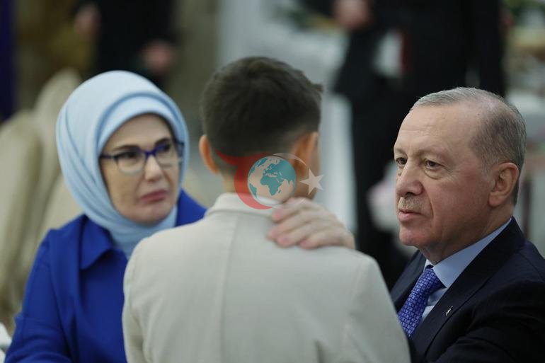 Cumhurbaลkanฤฑ Erdoฤan, devlet himayesindeki รงocuklarla iftarda buluลtu