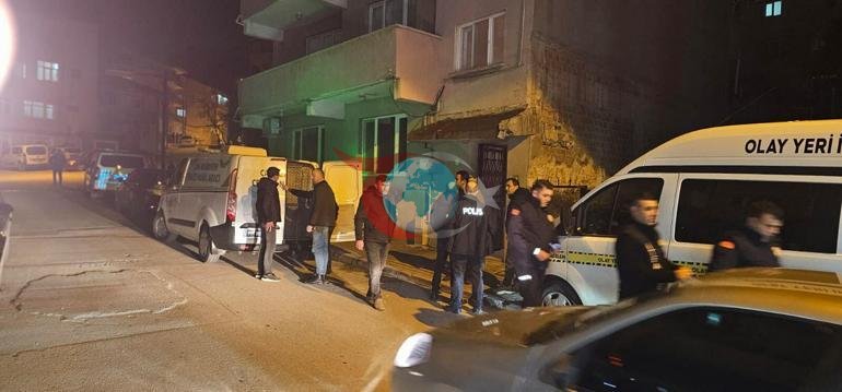 Vatandaşları 300 milyon lira dolandırdığı ileri sürülen emlakçı, evinde ölü bulundu