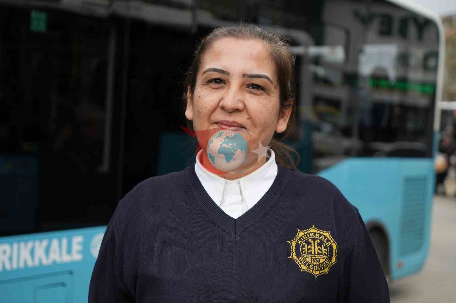Hayaliydi, başardı: Şehrin ilk kadın otobüs şoförü oldu