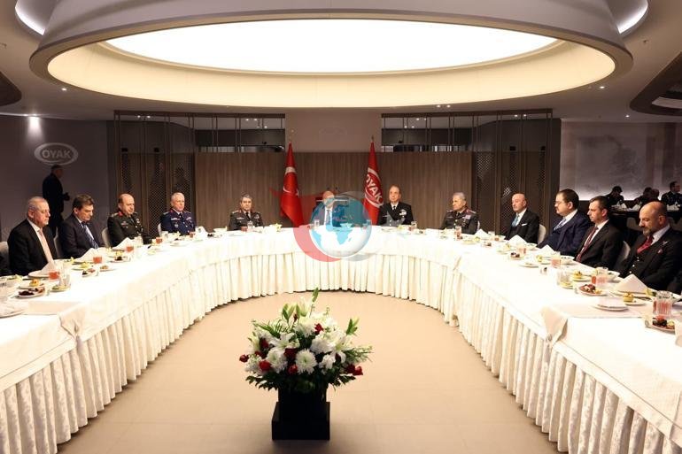 Milli Savunma Bakanı Güler, iftarda OYAK üst yönetimiyle bir araya geldi