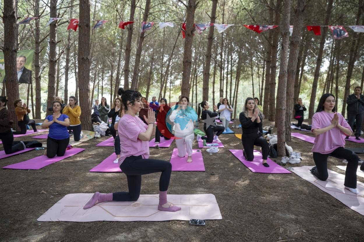 Mersin’de kadınlar doğada yoga ve sanatla buluştu