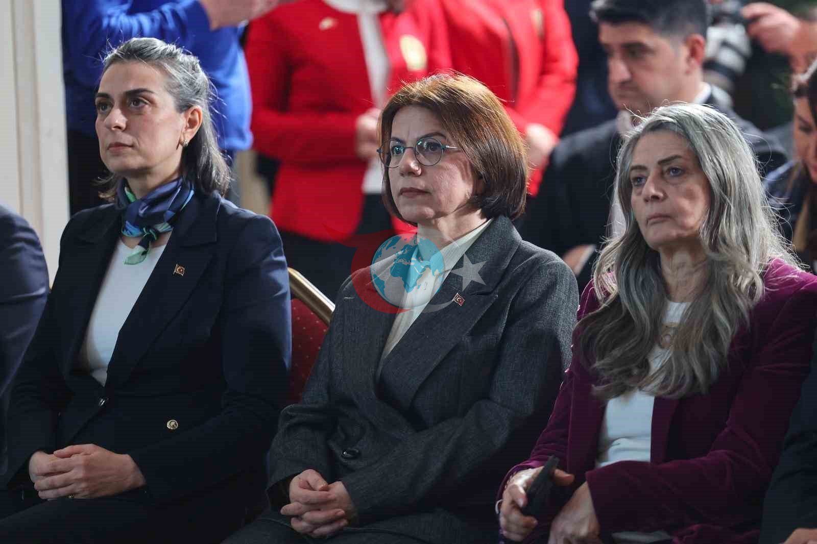 İstanbul&rsquo;daki belediyeler kadınlar için güçlerini birleştirdi: Başkan Köymen protokole imza attı