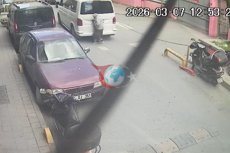 Yaya geçidindeki kadın geri manevra yapan minibüsün altında kaldı: Şoför teyzeyi görmedi