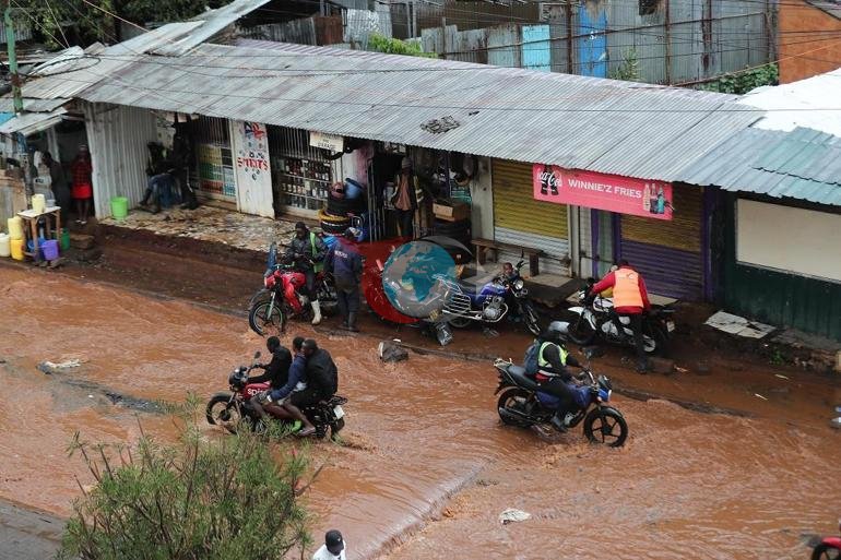 Kenyada sel: 23 ölü