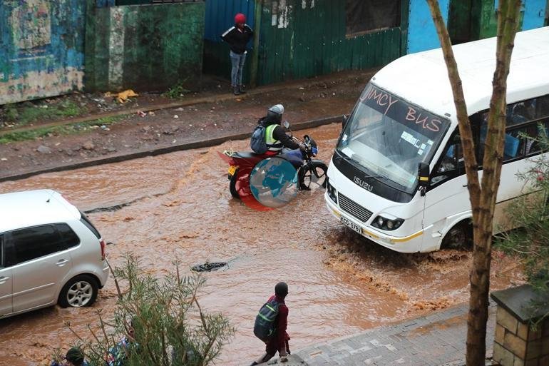 Kenyada sel: 23 ölü
