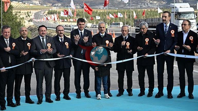 Musabeyli Ayrım-Kilis Yolu Bakan Uraloğlunun katılımıyla açıldı