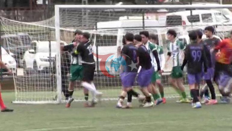 Artvin’de amatör maçta kavga; karşılaşma ertelendi