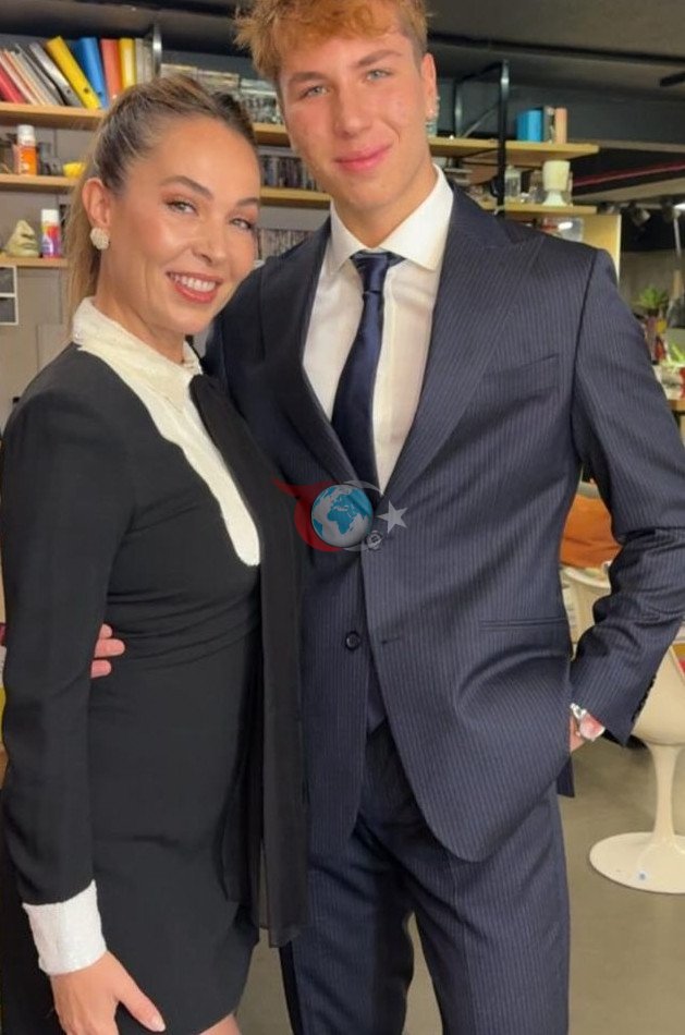 Ünlü çiftin oğulları delikanlı oldu