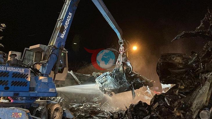 Ankara'da Hurdacılar Sanayi Sitesinde Büyük Yangın