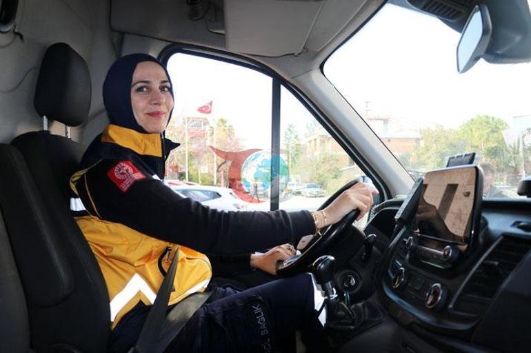 Ambulansฤฑn direksiyonunda kadฤฑn gรผcรผ Her รงaฤrฤฑda saniyelerle yarฤฑลฤฑyor