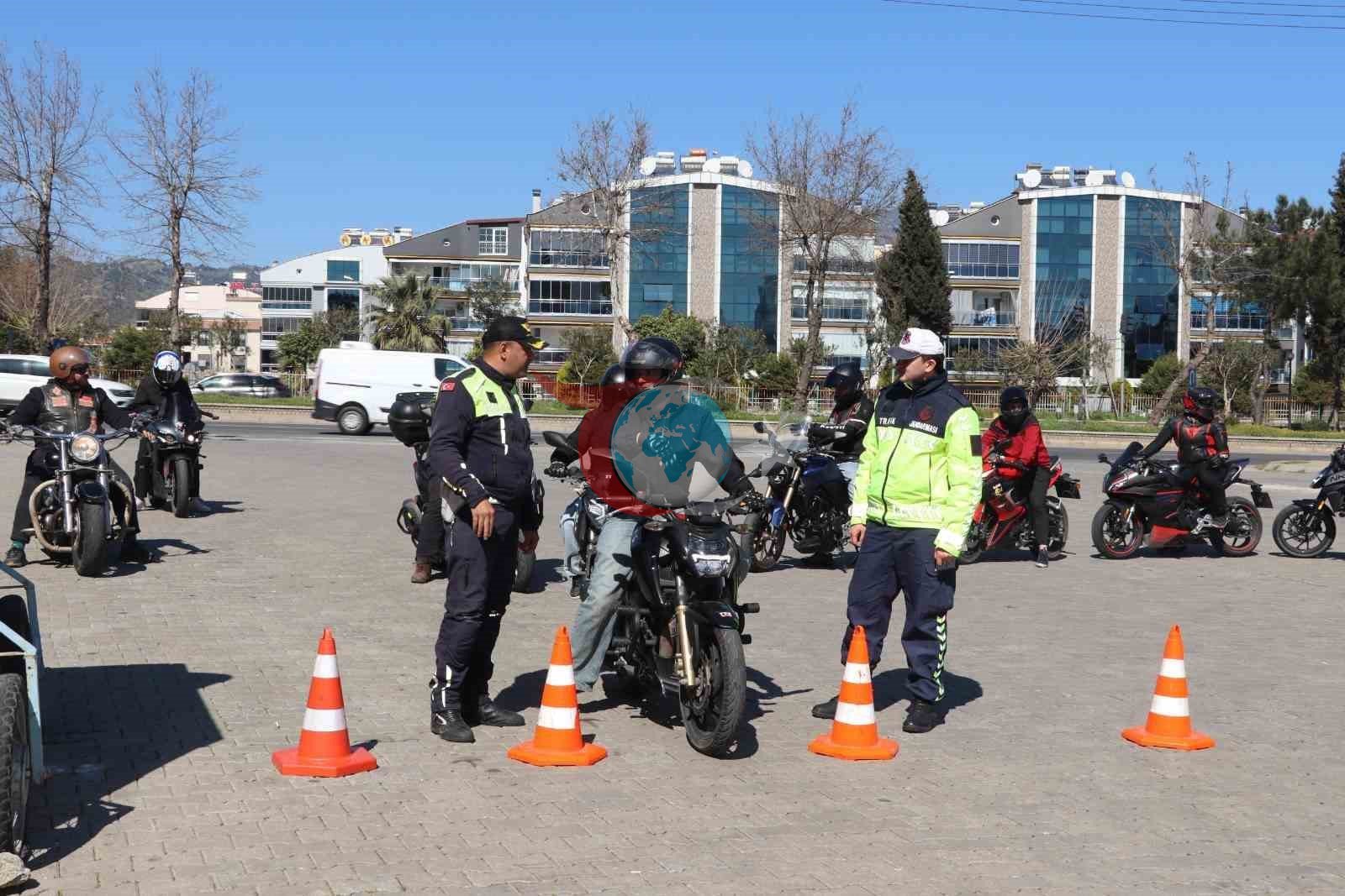 Aydın&rsquo;da motosiklet sürücülerine güvenli sürüş eğitimi
