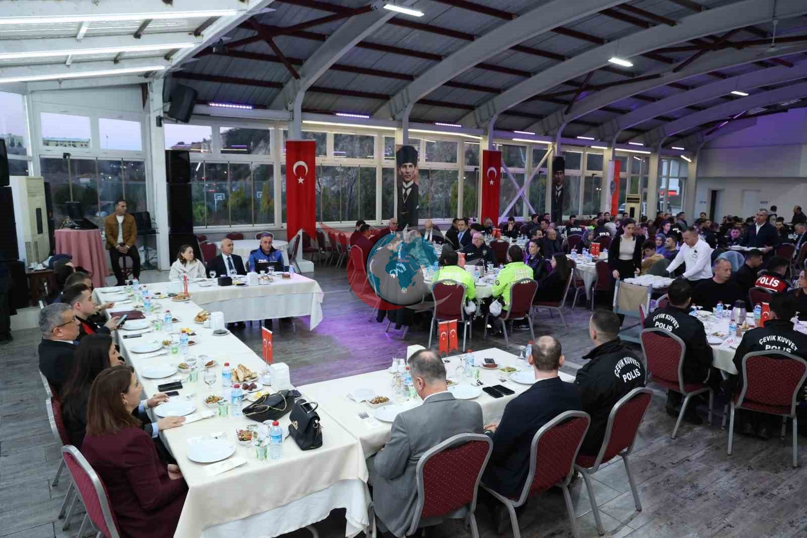 Vali Hacıbektaşoğlu, Emniyet Mensuplarıyla İftar Yemeğinde Buluştu