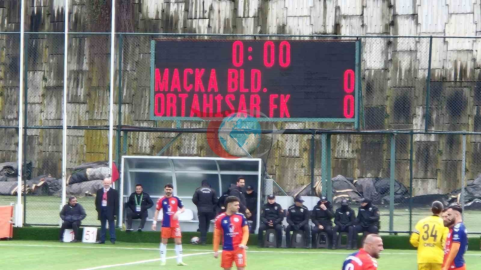 Trabzon&rsquo;da kadın hakemlere 8 Mart jesti