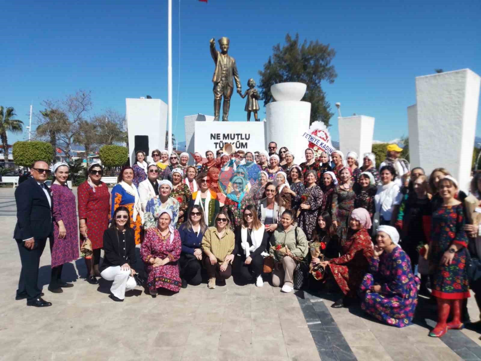 Fethiye’de Kadınlar, günlerini oynayarak kutladı