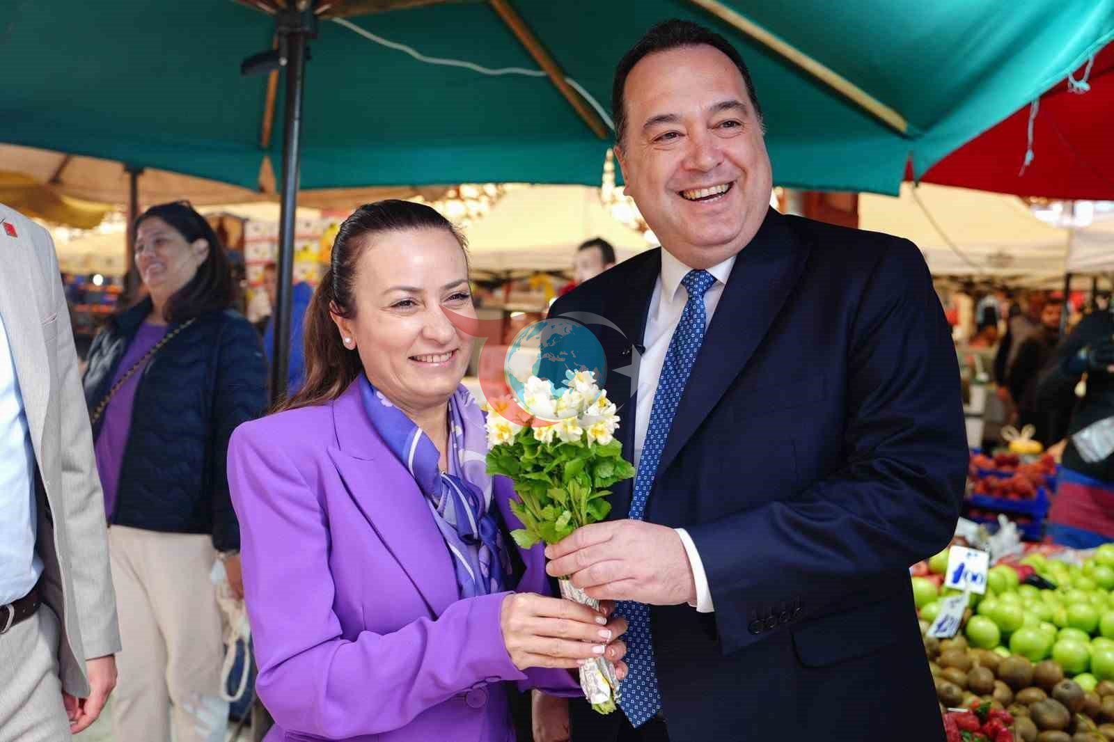 Başkan Dutlulu’dan 8 Mart’a çiçekli kutlama