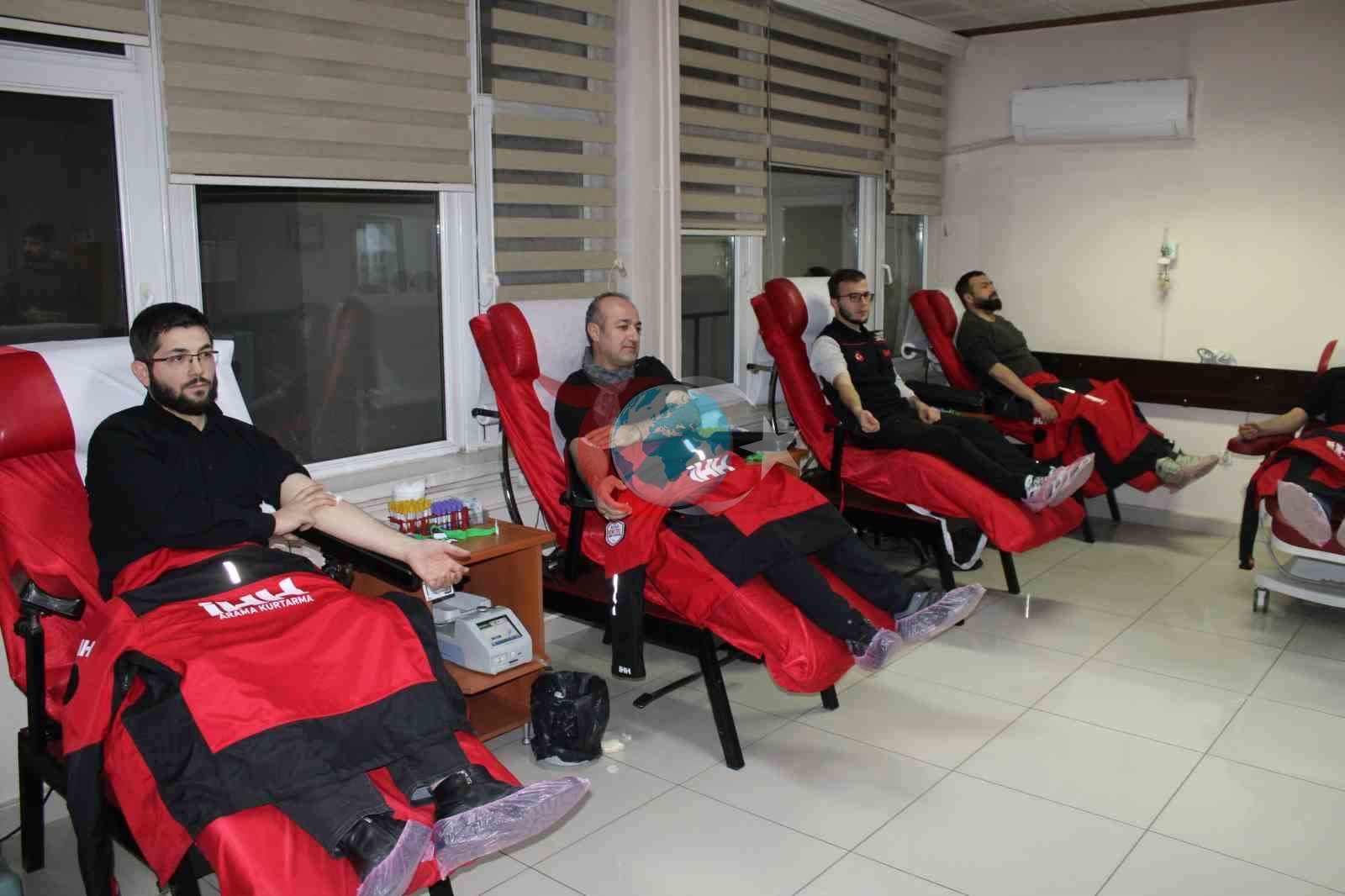 İftar yapıp kan vermeye koştular