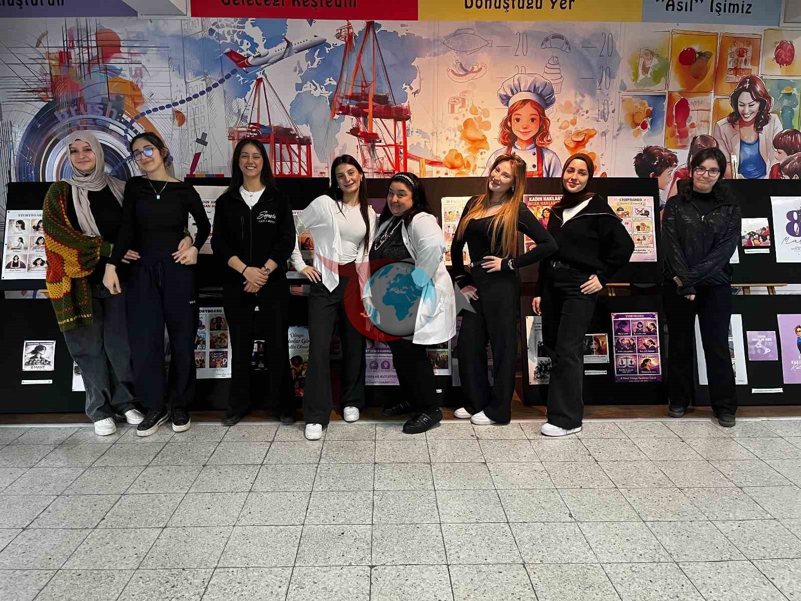 Liseli öğrencilerden 8 Mart&rsquo;a anlamlı sergi