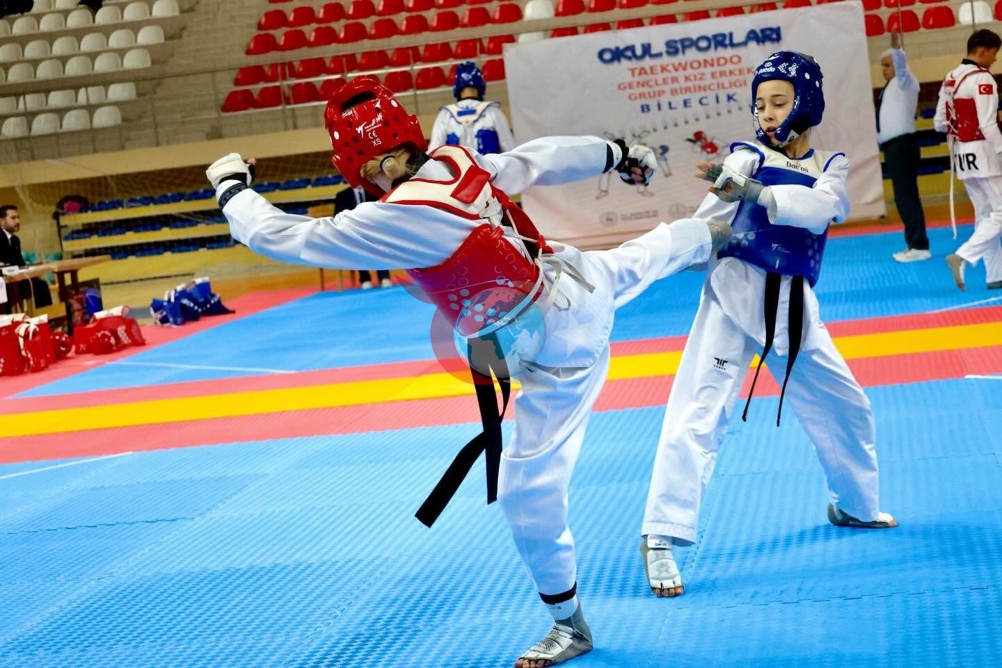 Bilecik’te 400 sporcu tekvando grup müsabakalarında ter döktü