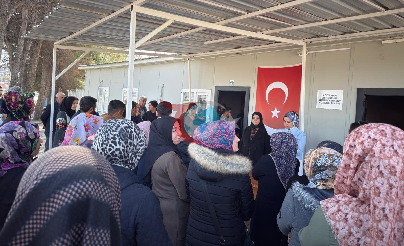 Hayırseverden binlerce aileye gıda yardımı