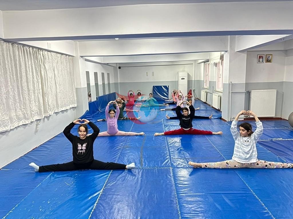 Genรงler, Genรงlik ve Spor Bakanlฤฑฤฤฑ kurslarฤฑndan hayata hazฤฑrlanฤฑyor
