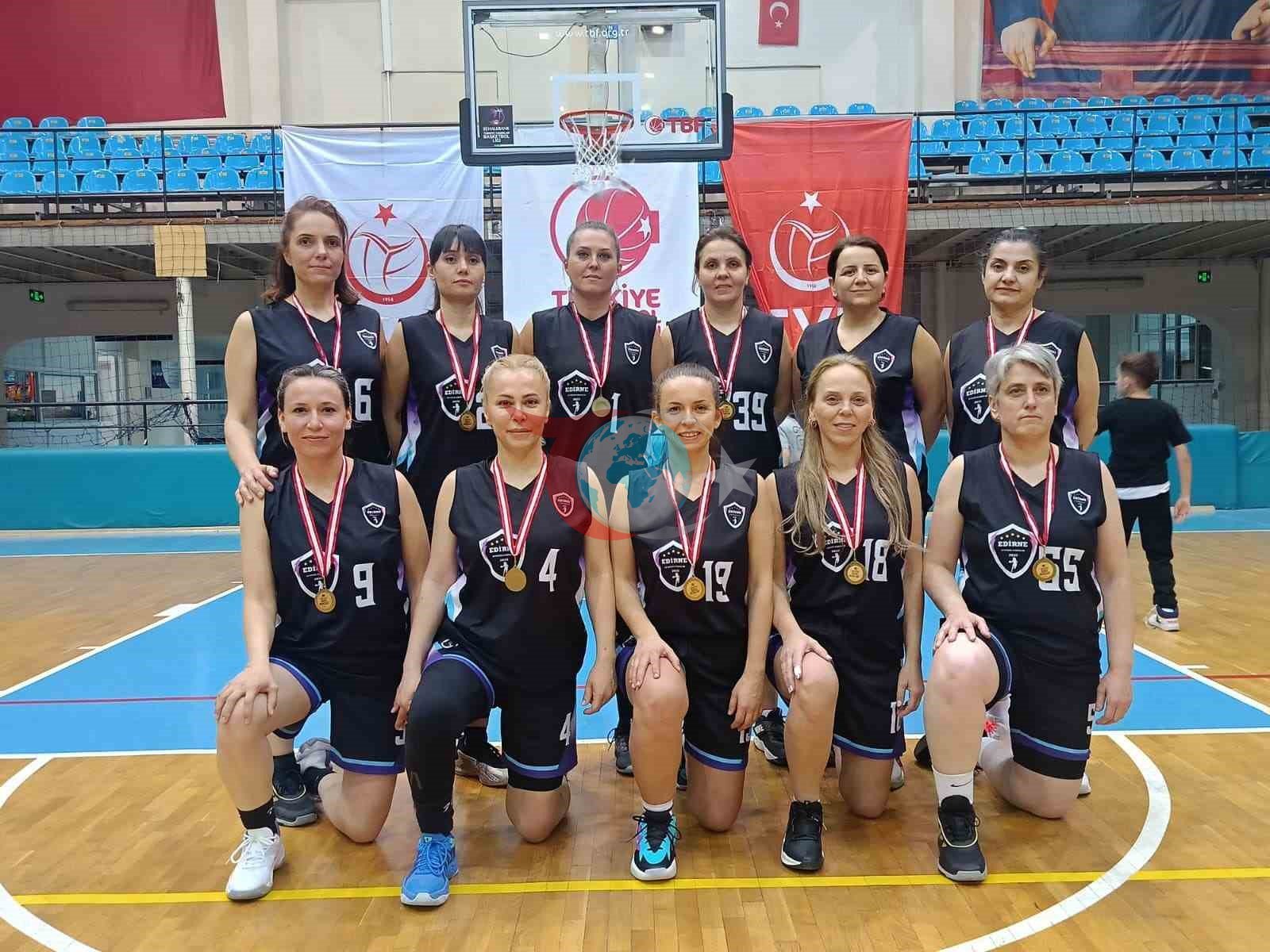 Edirne’de 40 yaş üstü kadınlar parkede farkındalık oluşturdu