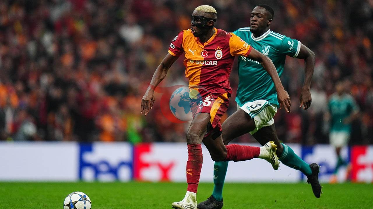 Şampiyonlar Ligi'nin grup aşamasında Galatasaray ile Liverpool arasında oynanan mücadeleden bir kare