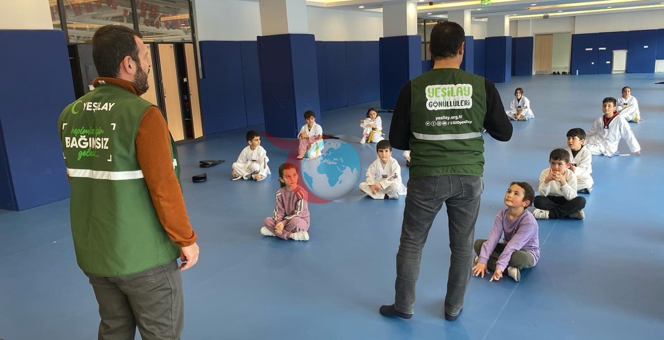 Bayburt’ta tekvando öğrencilerine teknoloji bağımlılığı eğitimi verildi