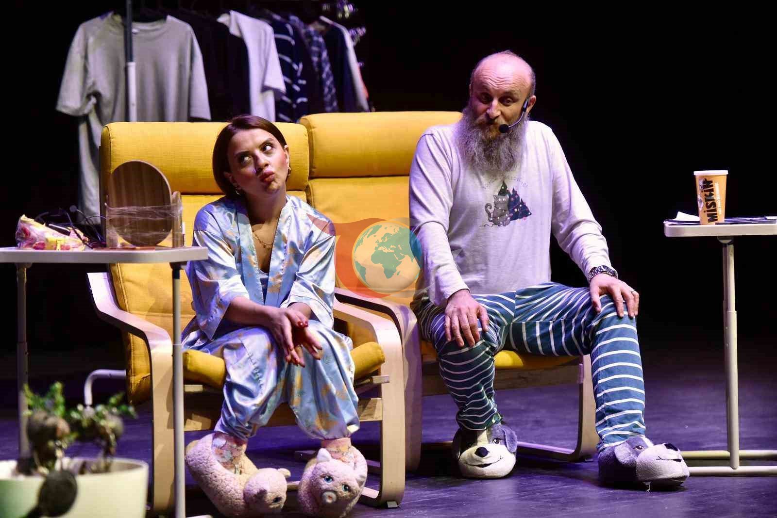 Altฤฑeylรผlโde tiyatro dolu gece