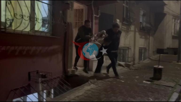 Yer: İstanbul Evdekilerin ellerini ve ayaklarını bağlayıp altınları çaldılar