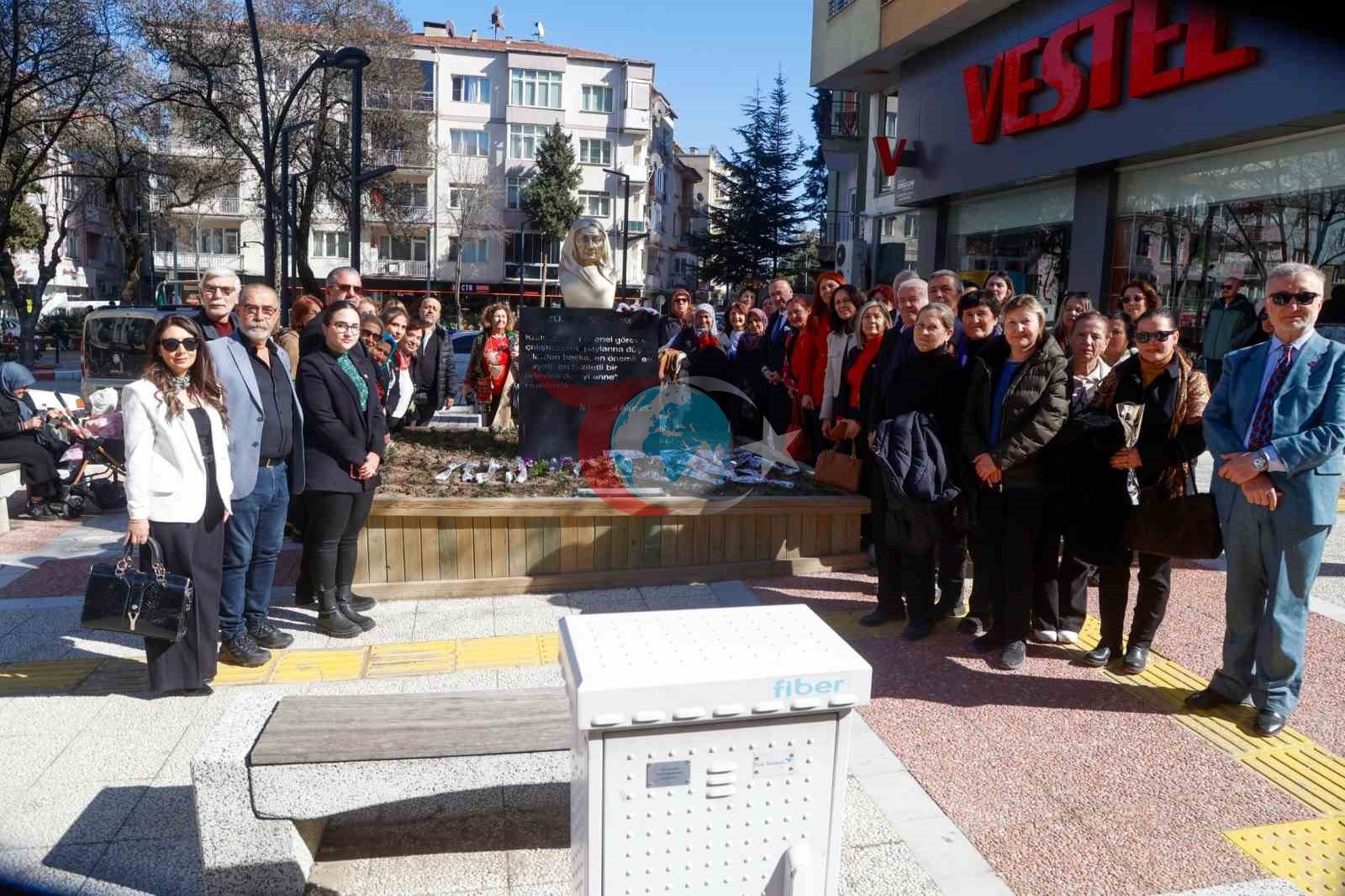 Başkan Yalım ve ekibi tüm gün çeşitli etkinliklerde vatandaşla bir araya geldi
