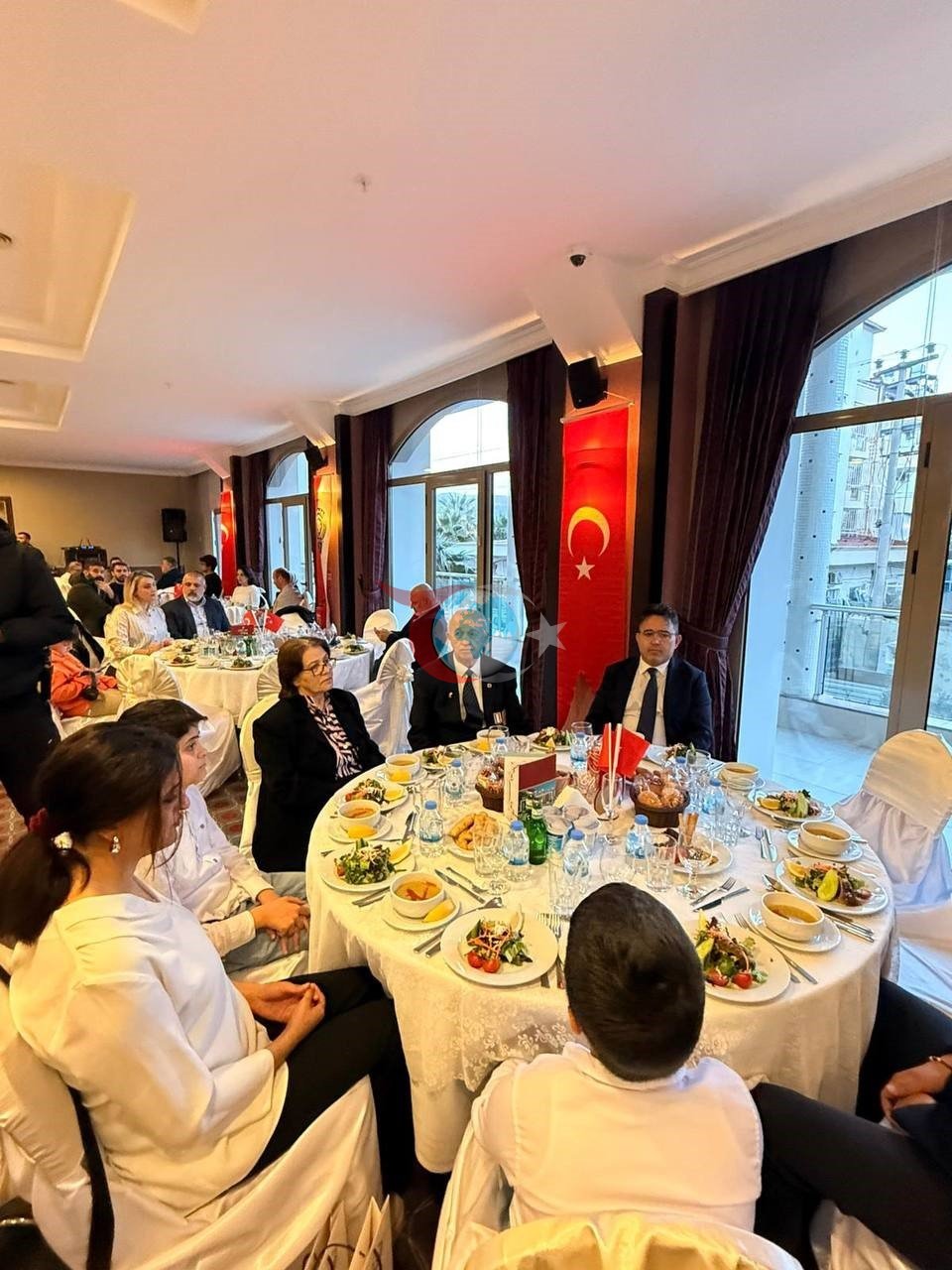 Marmaris İlçe Emniyet Müdürlüğü iftar sofrasını gazi ve şehit yakınları ile paylaştı