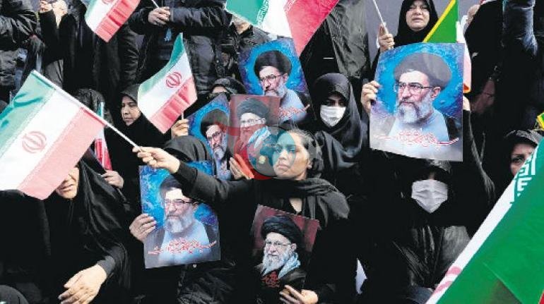 Şimdi gözler onun üzerinde