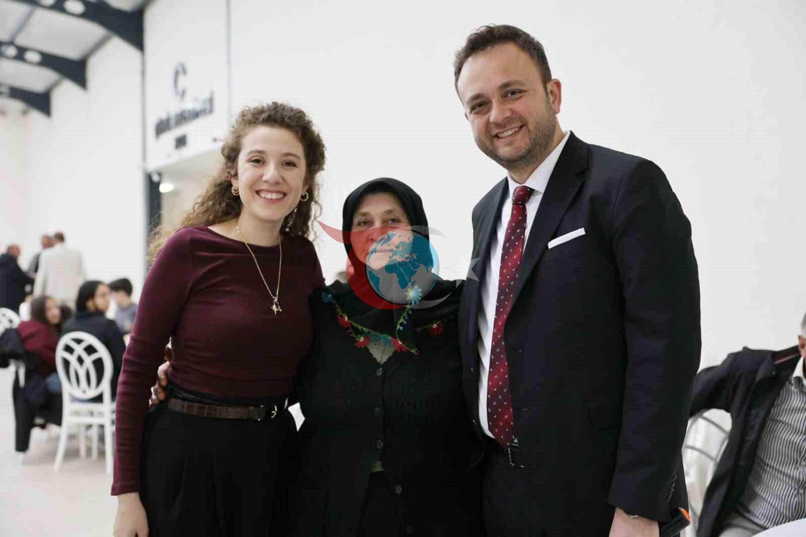 Baลkan Dere, รivrilli muhtarlarla iftar sofrasฤฑnda buluลtu