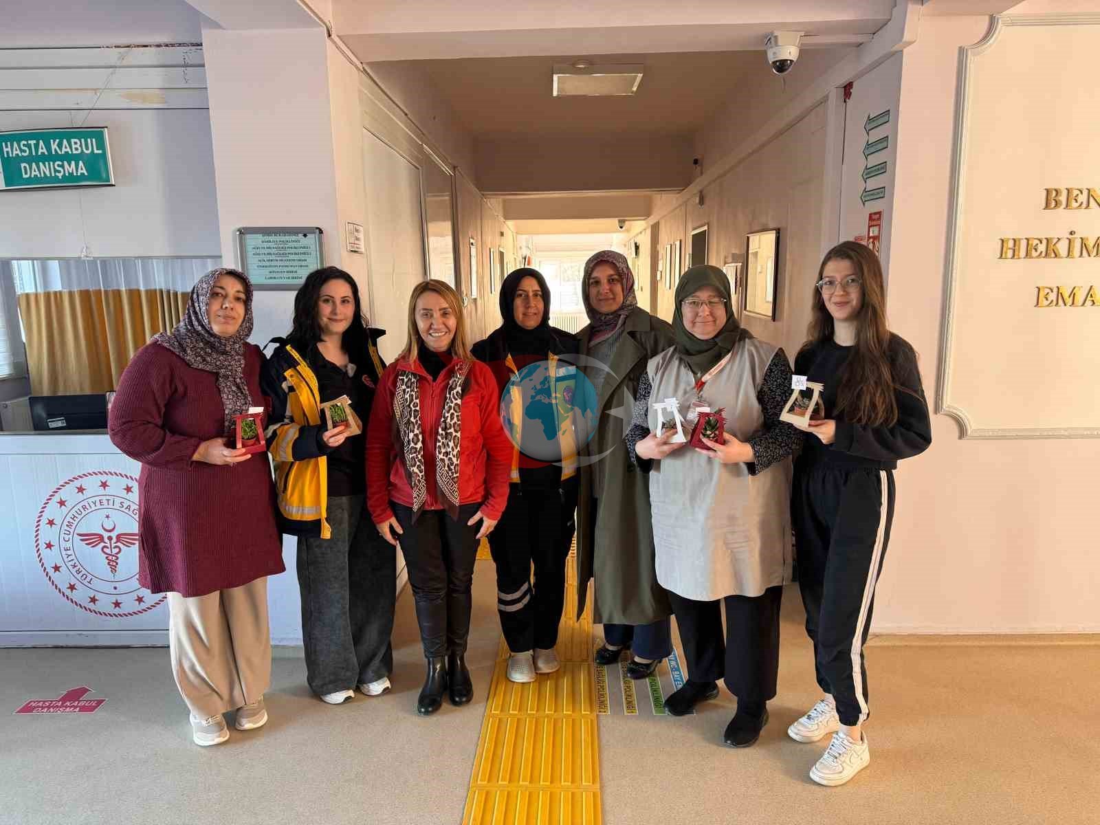 Baลkan Tekin, ilรงedeki kadฤฑn รงalฤฑลanlarฤฑ ziyaret etti