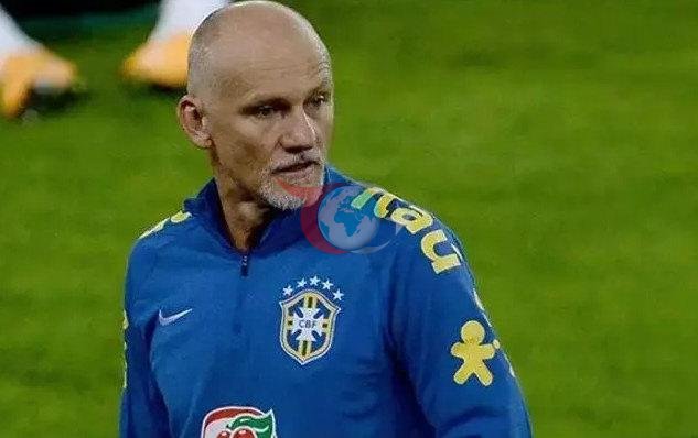 Galatasaray'ın efsane kalecisi ve şu anda da Brezilya Milli Takımı'nın kaleci antrenörü olan Taffarel