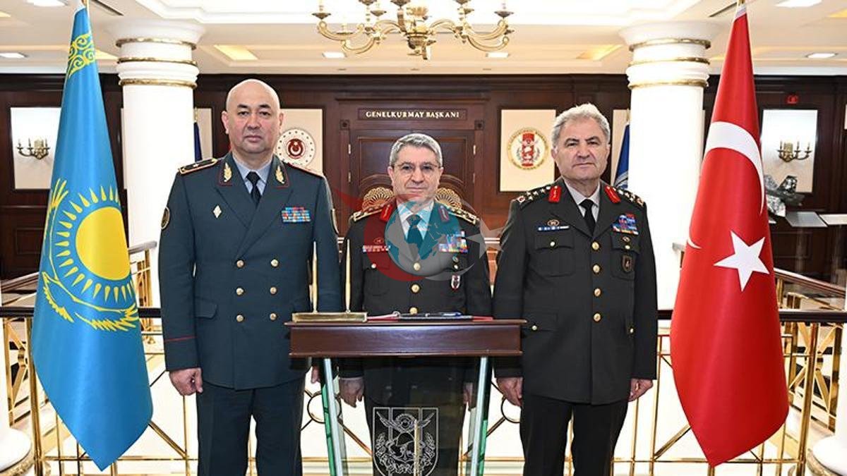 Orgeneral Bayraktaroğlu, Kazak Heyetini Ağırladı