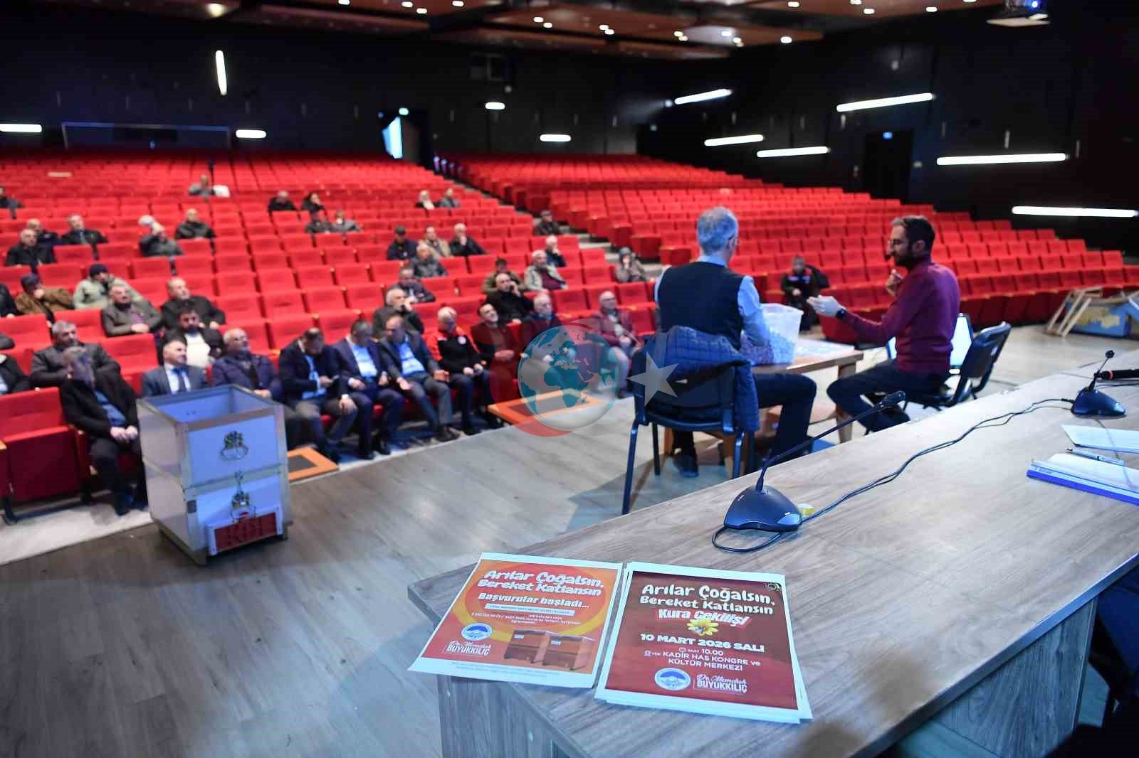 Büyükşehir&rsquo;in &lsquo;Arılar Çoğalsın, Bereket Katlansın Projesi&rsquo;nde kura heyecanı yaşandı