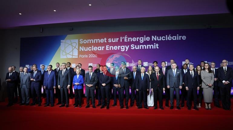 Bakan Bayraktar, Paris’te 2’nci Nükleer Enerji Zirvesi’ne katıldı