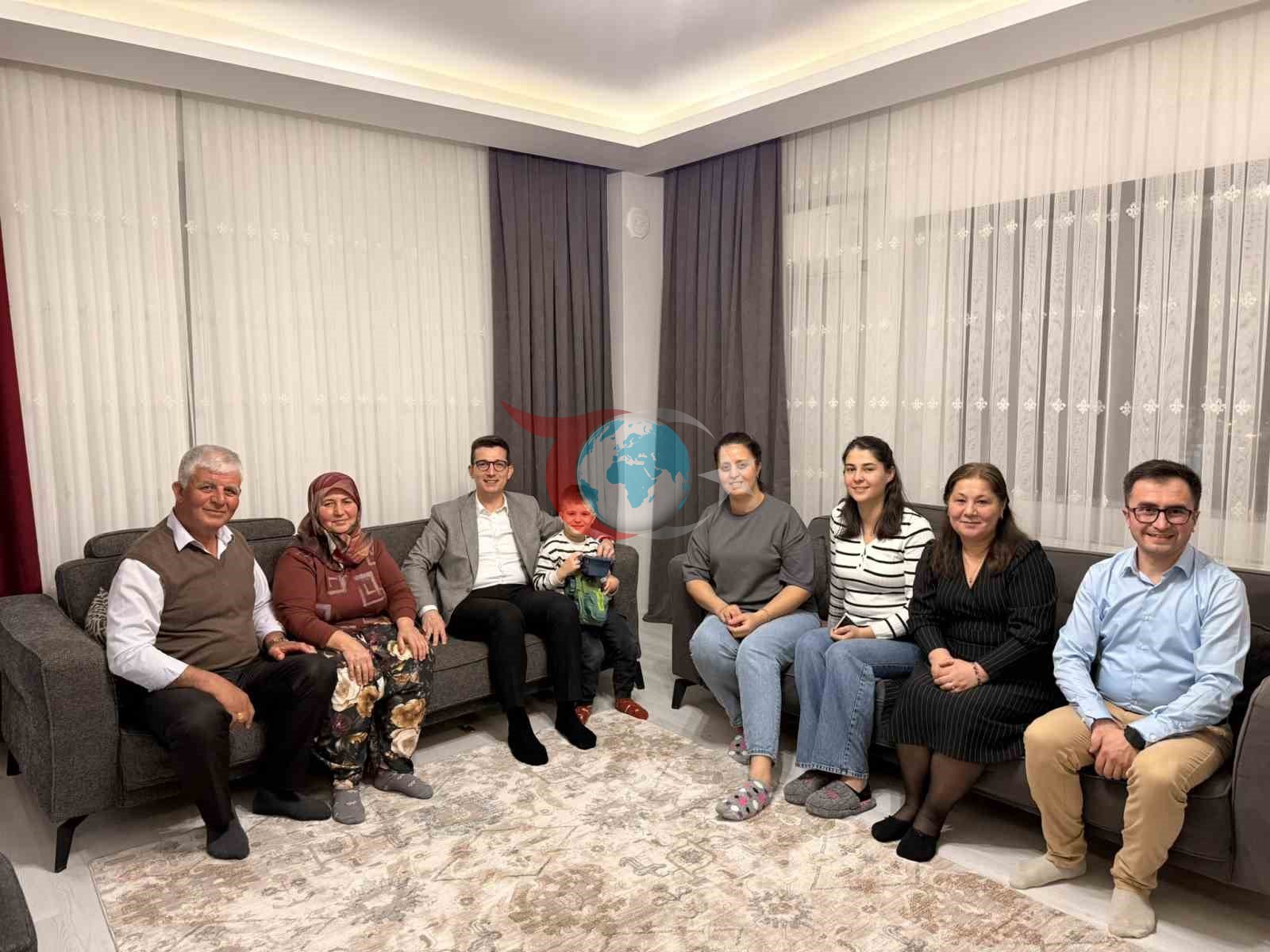 Kaymakam Kaptanoğlu Mardin’de şehit düşen Ergin’in ailesiyle iftar sofrasında buluştu