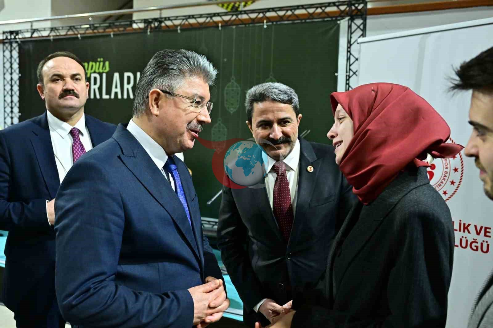 Vali Yılmaz, öğrencilerle iftar yaptı