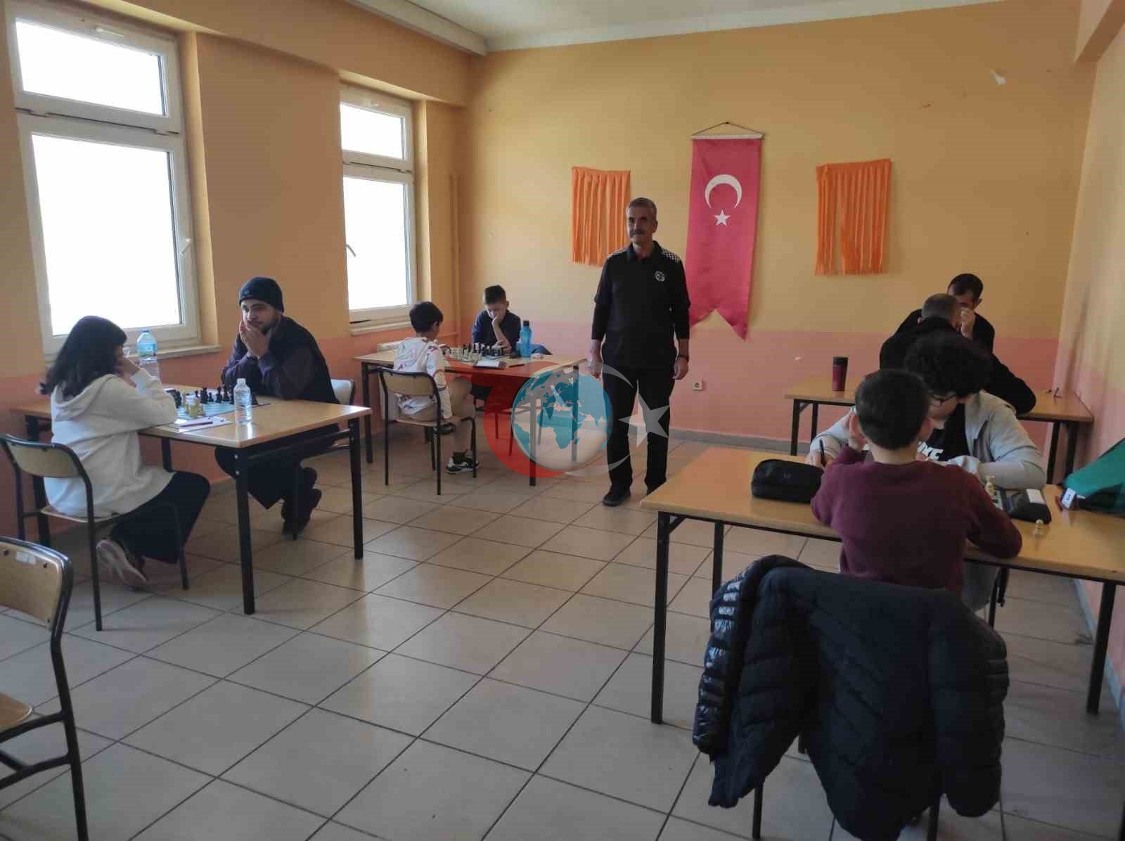 Köyceğiz’de 153 satranç sporcusu Çanakkale Şehitleri için buluştu