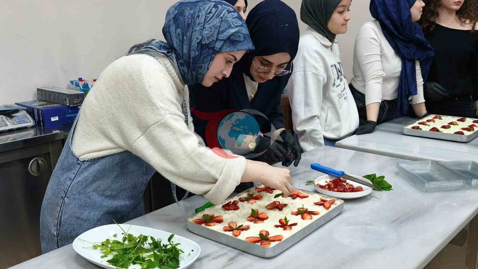 Gençler Güllaç yapımını öğrendi