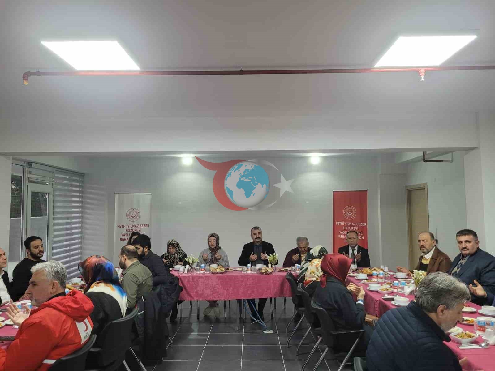 Eskişehir&rsquo;de huzurevi sakinleri iftar sofrasında buluştu