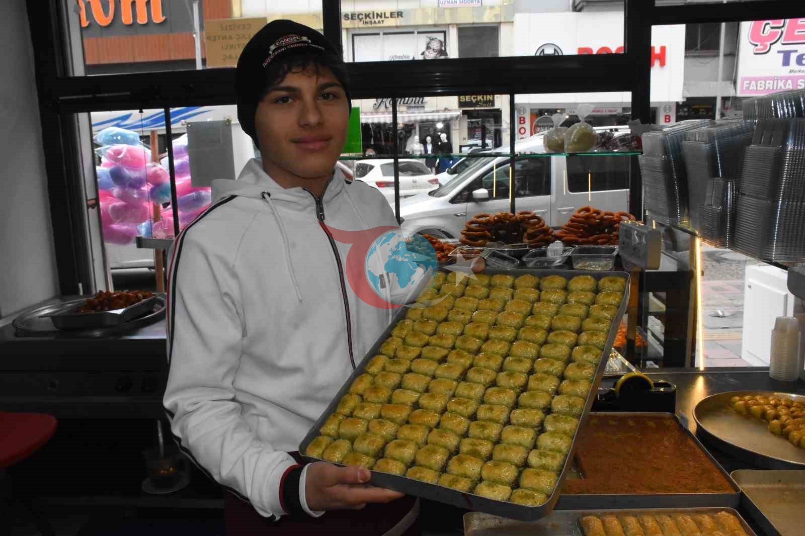 Şampiyon baklavacı her alanda adından söz ettiriyor