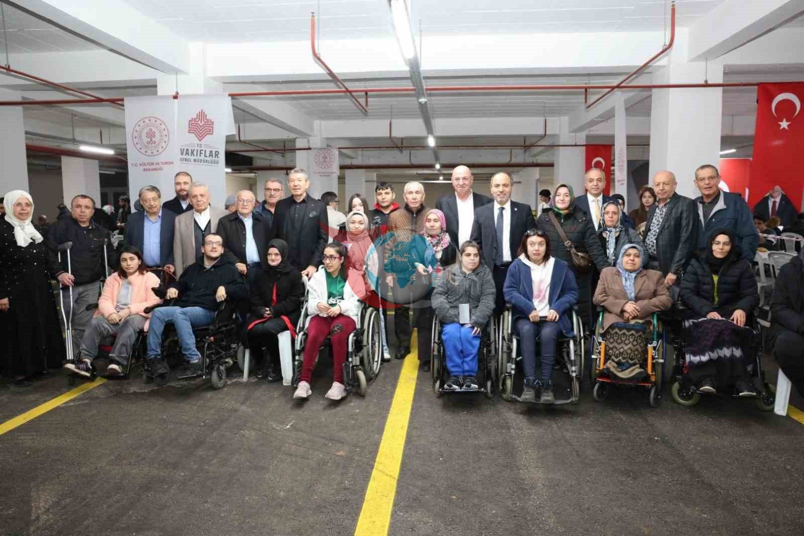Denizli OSB Yönetim Kurulu Başkanı Baltalı ve iş insanları iftarda öğrencilerle buluştu
