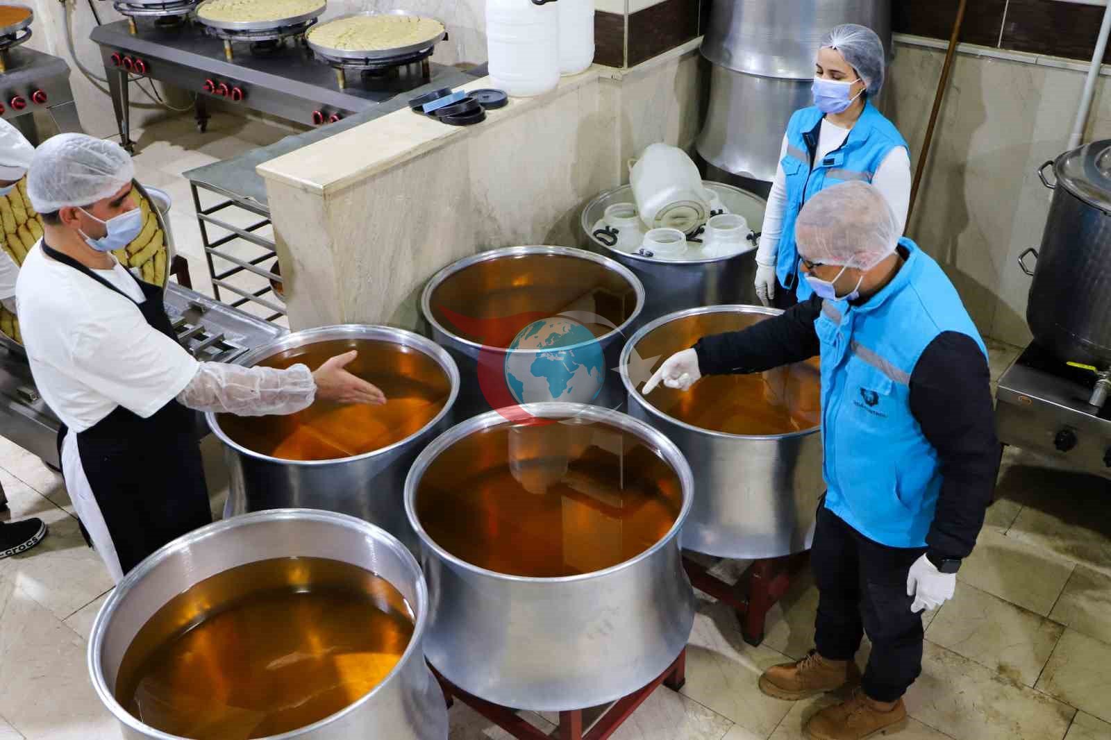 Bayram öncesi gıda satışı yapan iş yerleri denetlendi