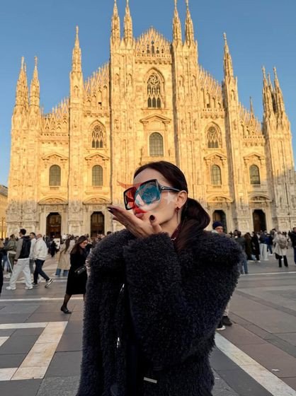 Fahriye Evcen - Burak Özçivit çifti soluğu Milano'da aldı