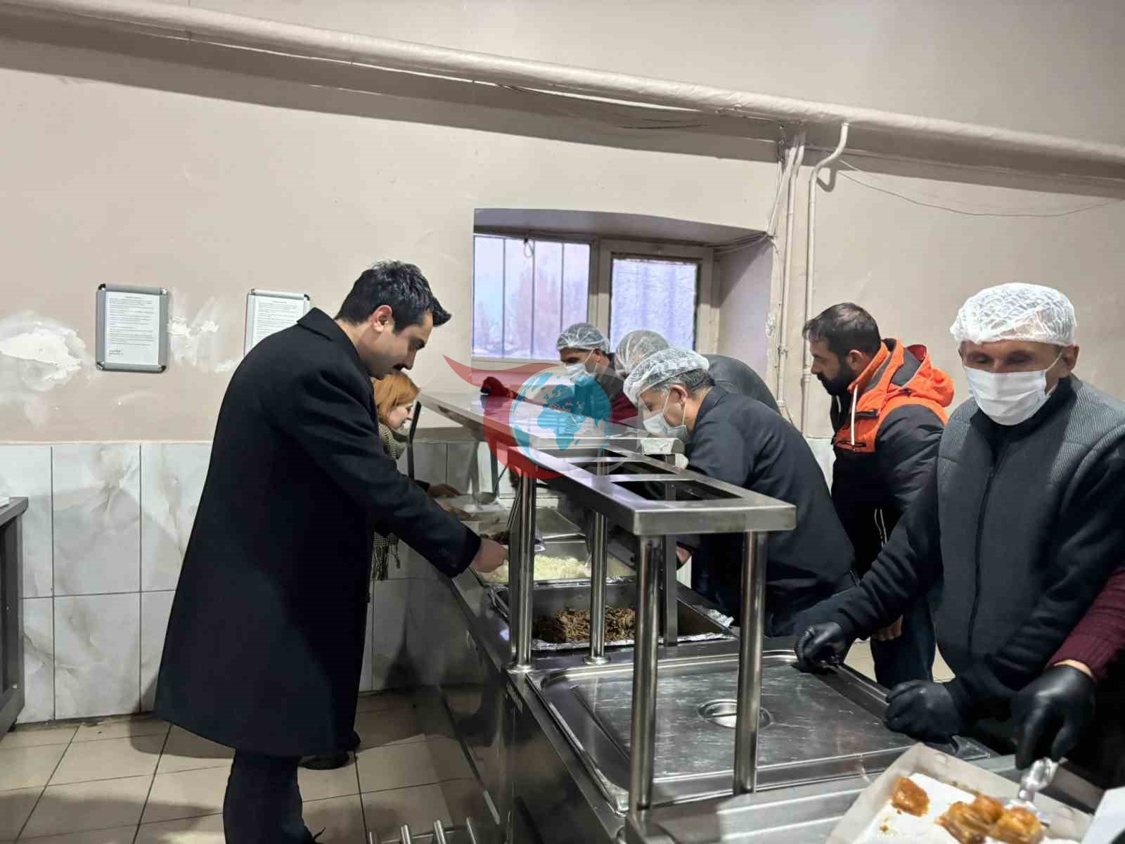 Kaymakam Tutal, öğrencilerle iftarda buluştu