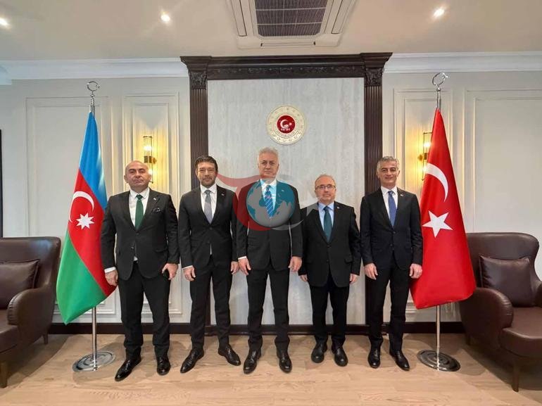 Devlet Tiyatroları Genel Müdürü Karadağlı, Azerbaycanda ‘Sanatkar Madalyonu’ ödülünü aldı